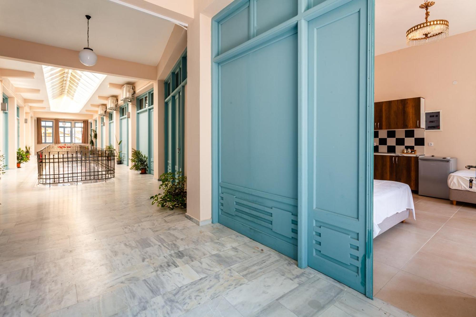 Apartamento στούντιο στη στοά βαρβουτσή#10 *
